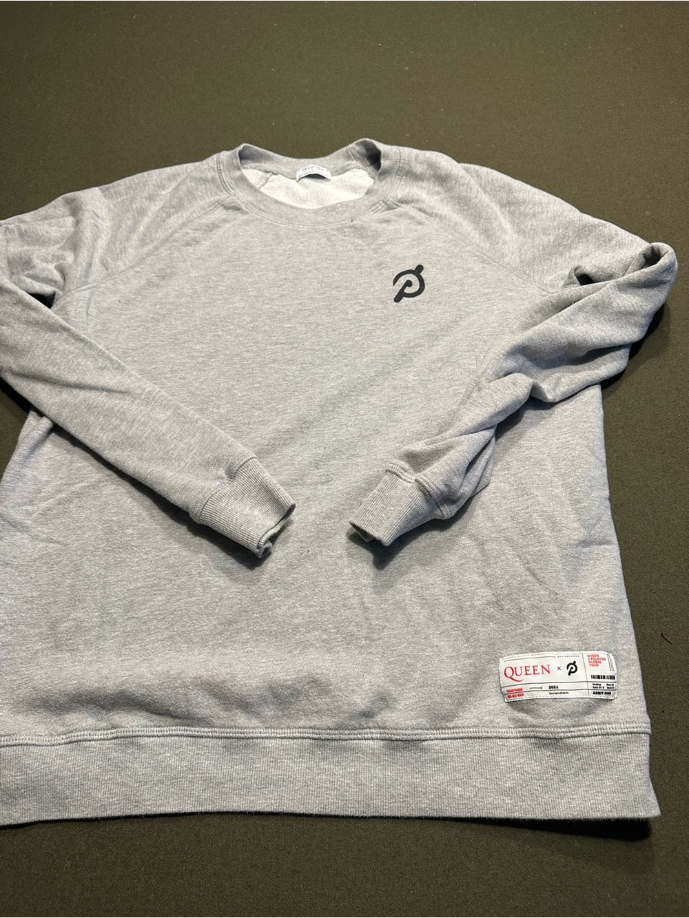 Peloton Queen Crewneck Sweatshirt Rock large VGUC